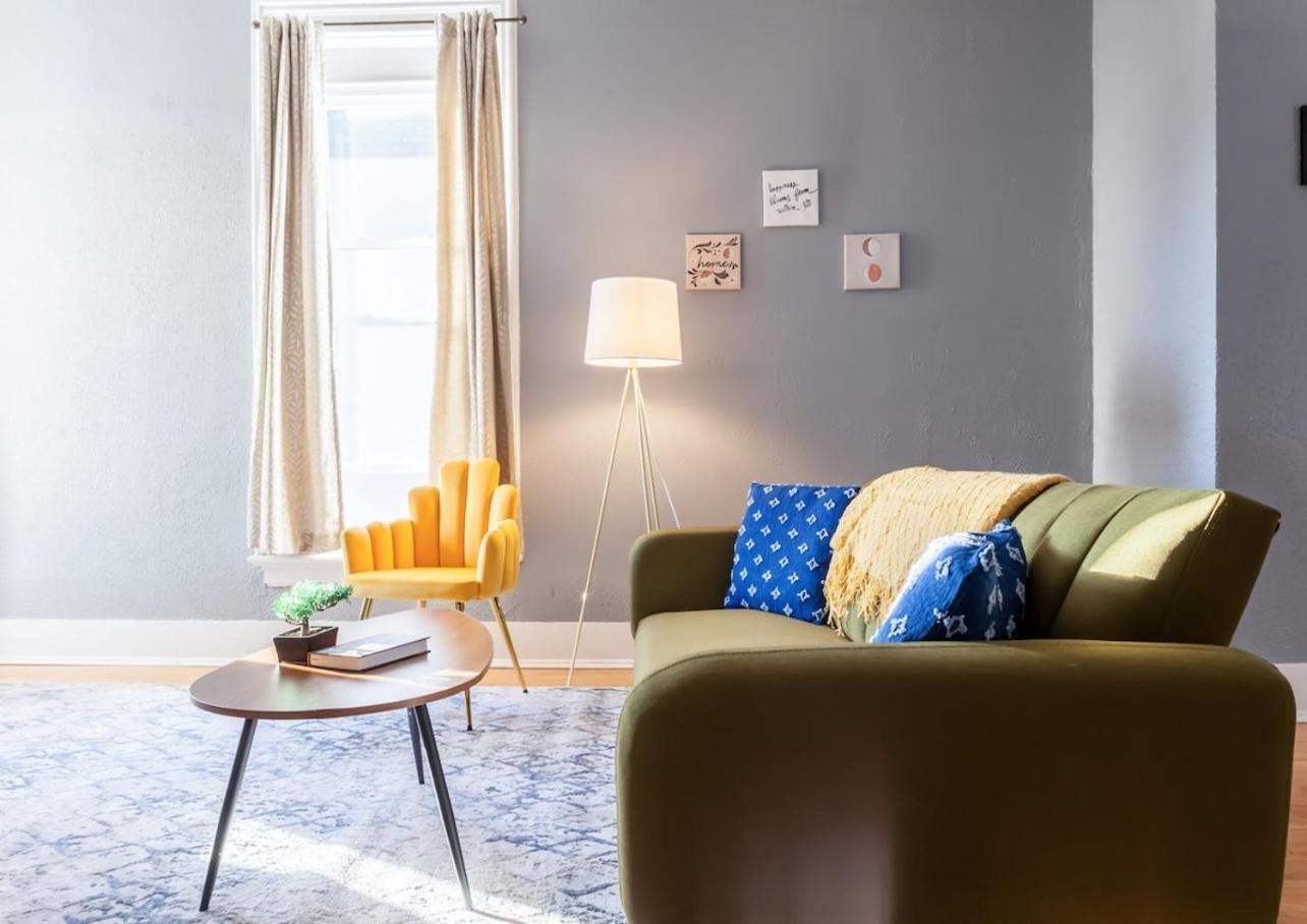 Holiday home Cozy 2bed W Queenbed-wi-fi,downtown-modern-bills *