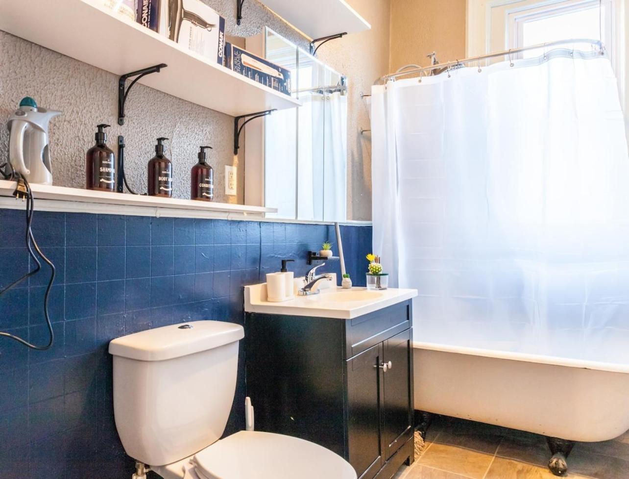 Cozy 2bed W Queenbed-wi-fi,downtown-modern-bills